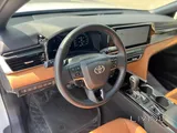 Toyota Camry GLE 2025
